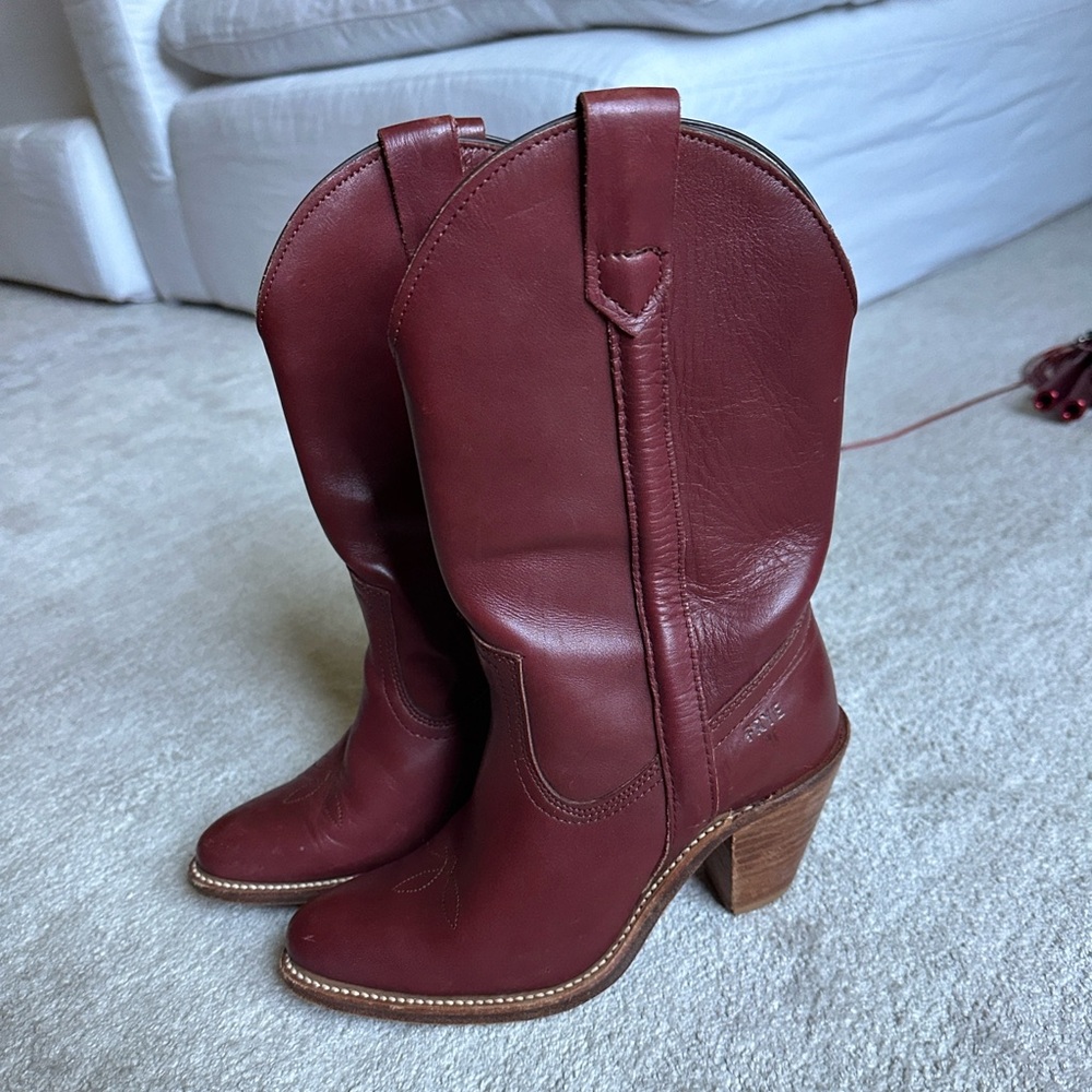 FRYE burgundy western boots